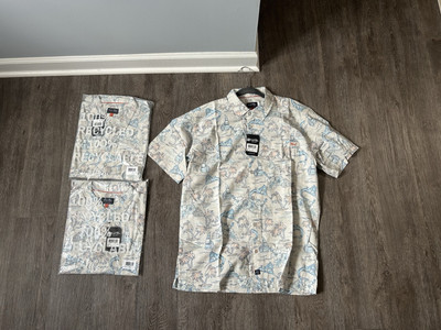 NWT Salt Life Button Up Short Sleeve Shirts. Mens Size Large