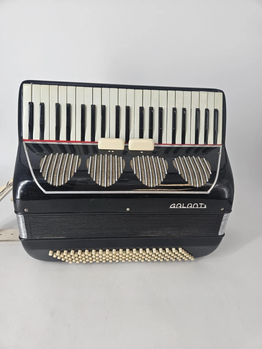希少】VOGGA 120ベース アコーディオン 41鍵 ピアノ式 南米モデル