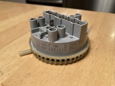 Miele 2394900 Niveauschalter 85/40 , 165/110 , 250 mm WS für W700er