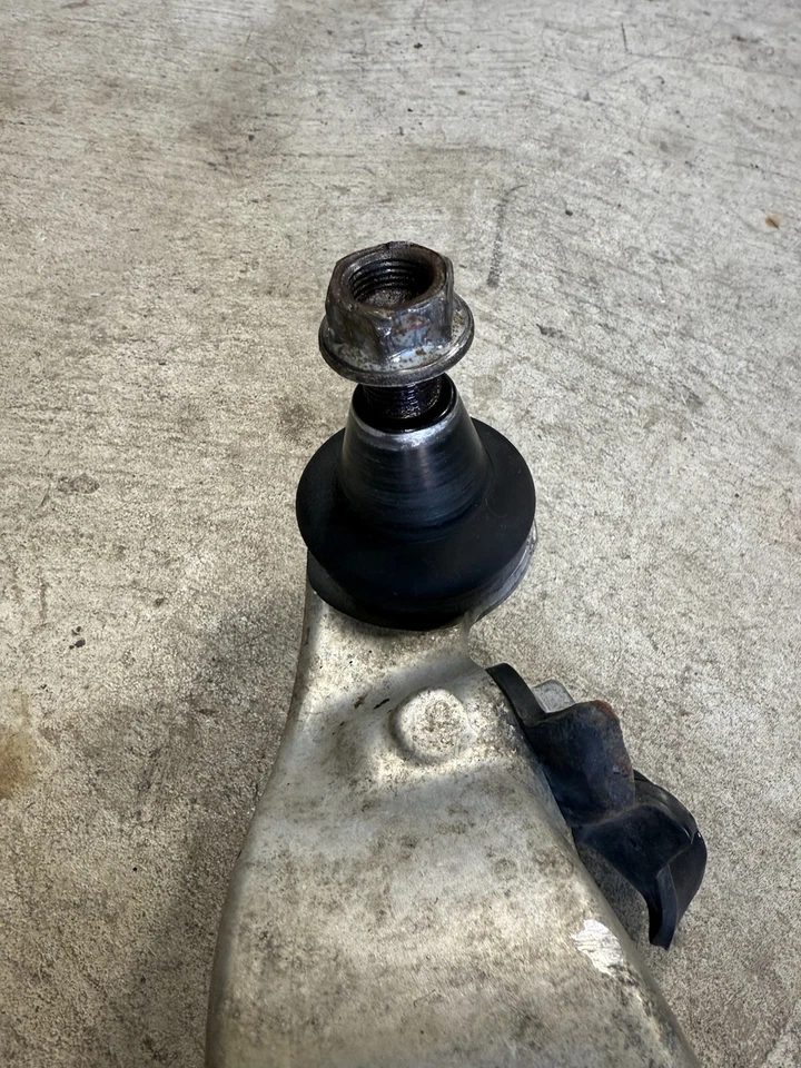 INFINITI M37 Q70 2011-19 AWD conductor izquierdo brazo de control inferior delantero OEM Foto 3 de 3