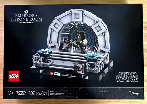 LEGO Star Wars: Emperor's Throne Room Diorama (75352)