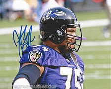 BALTIMORE RAVENS JONATHAN OGDEN SIGNED 8X10 PHOTO W/COA HOF HALL OF FAME