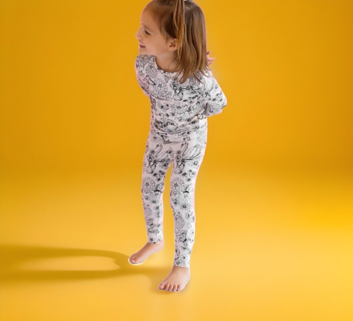 POSH PEANUT 🦢Junie 5T 6T Long Sleeved Pajamas Butterflies Swans