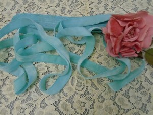 VINTAGE LUXURIOUS 1940s FRANCE SOFT VELVET RIBBON 1/2" BLUE TURQUOISE