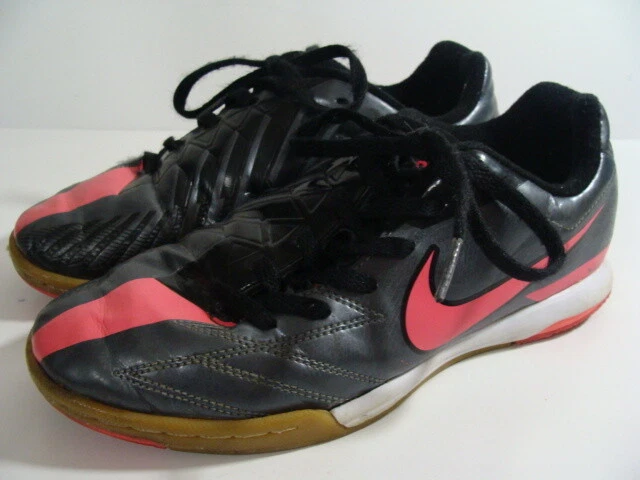 Nike t90 shop indoor soccer shoes