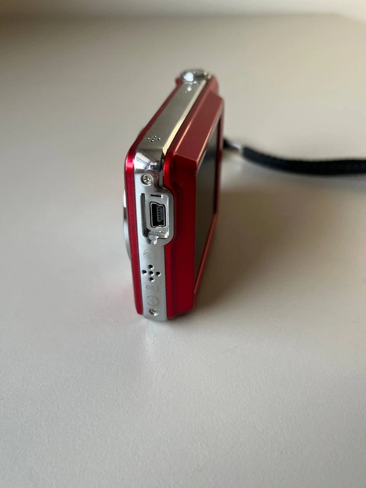 Polaroid IEX29 18MP 10x Zoom Digital CCD Camera in Red w/ Battery USB  WORKS - Image 3 of 4