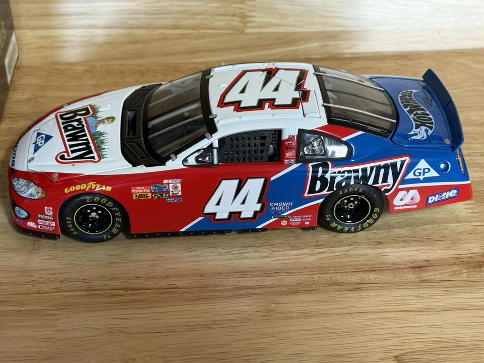 RARO* Richard Petty Brawny 1/24 2002 Nascar Diecast Foto 2 de 4