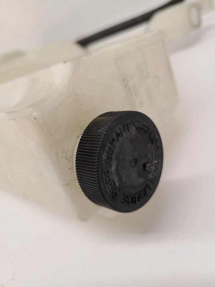 2009-2014 NISSAN MURANO Coolant Reservoir 21710JP10A 09-14 - Изображение 2 из 4