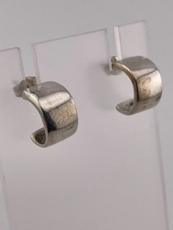 VINTAGE RALPH LAUREN RLL 925 STERLING SILVER 7.9MM HALF HOOP EARRINGS 1/2" 2443 - Image 2 of 4