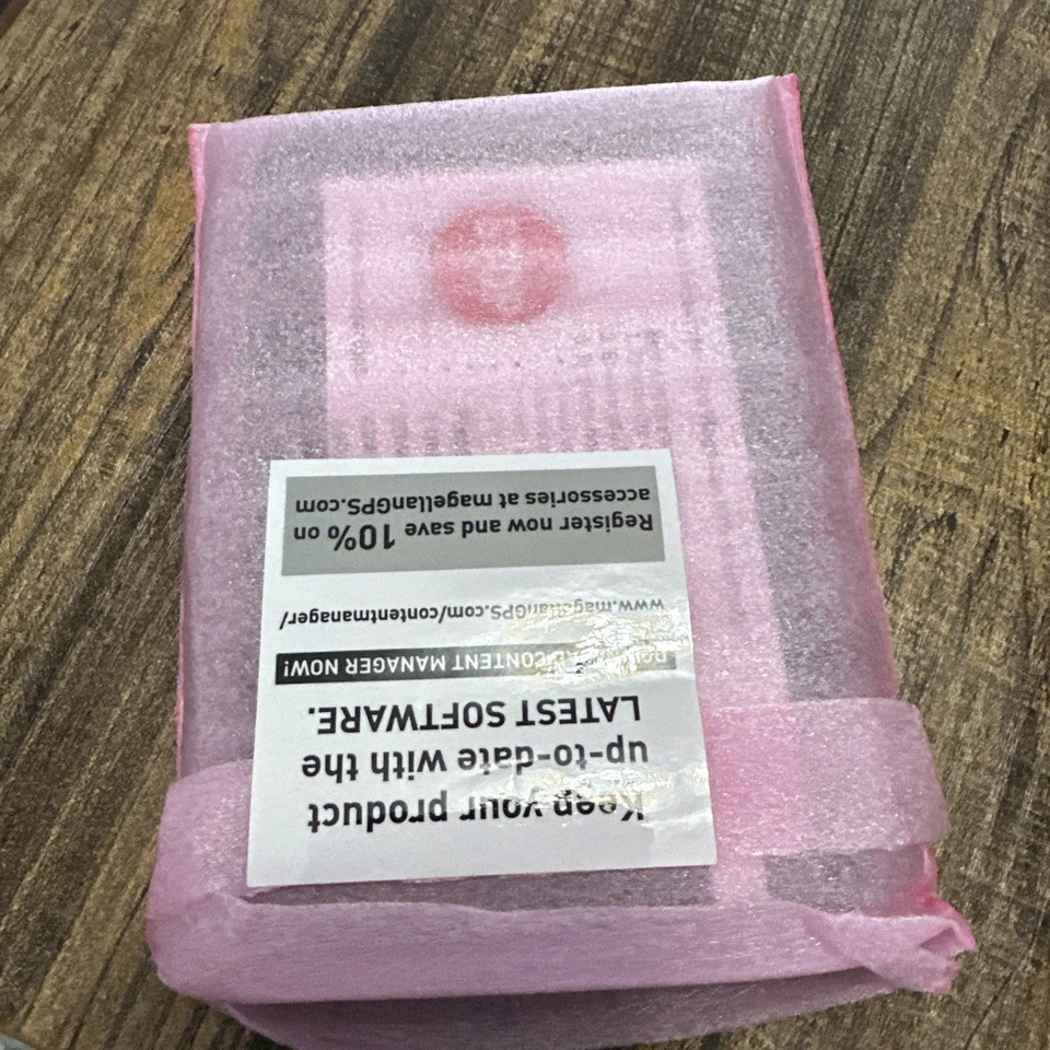 Magellan Roadmate 5635T-LM GPS Navigation Unit, Black 3D Landmarks NIB - Image 2 of 4