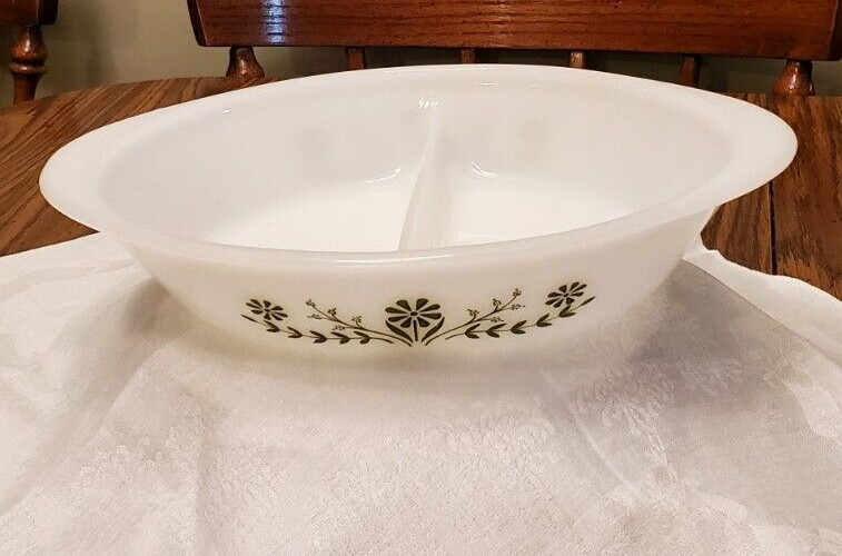 Glasbake By Jeanette Glass Divided Green Daisy/Daisy Days Casserole Dish J2352