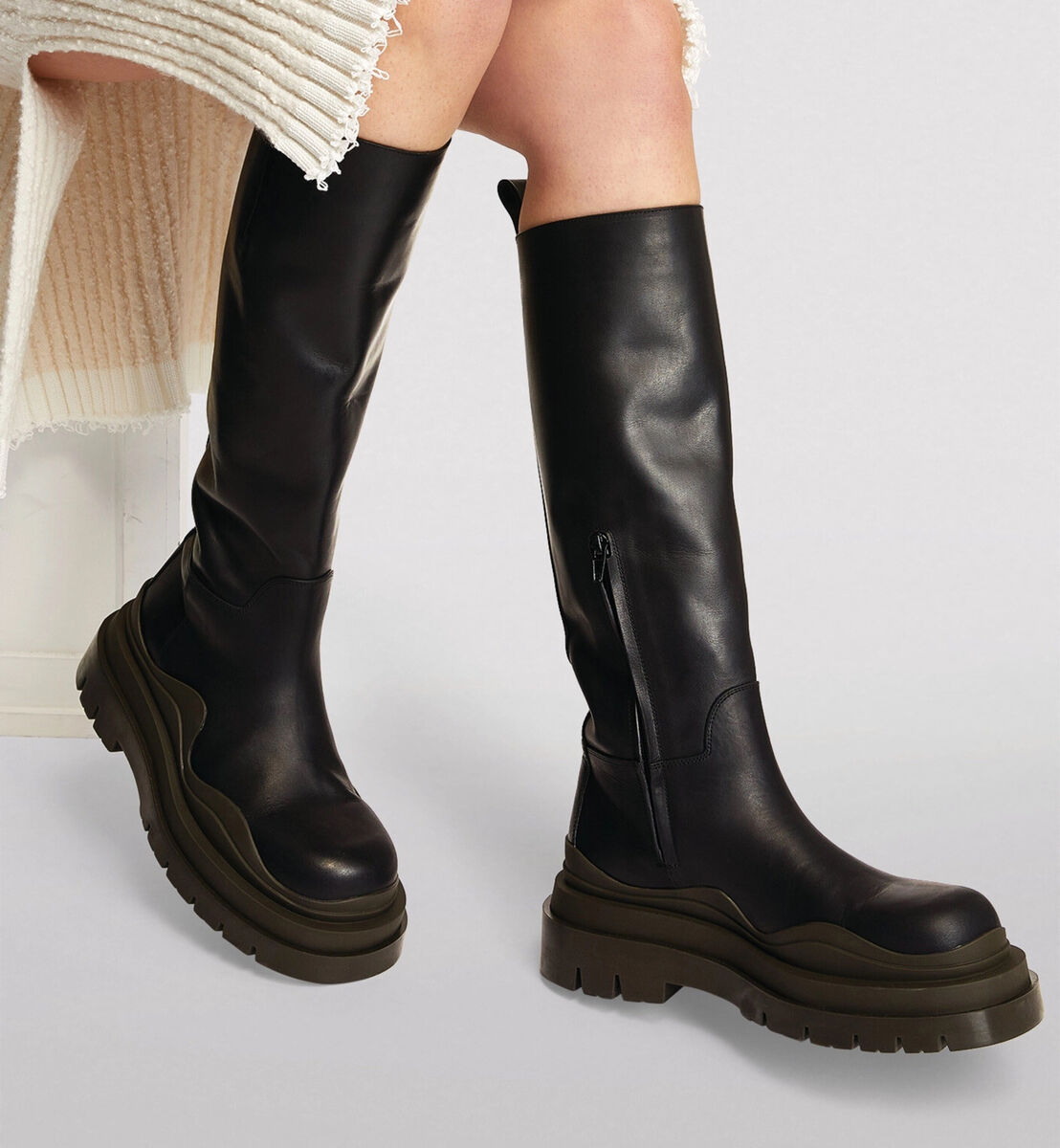 BOTTEGA VENETA THE TIRE BOOT ブーツ ブラック×レッド サイズ BOTTEGA VENETA THE TIRE BOOT ブーツ ブラック×レッド サイズ