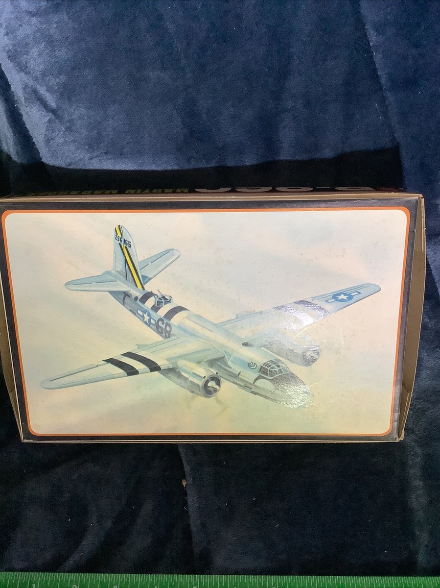 AMT Frog B-26C Martin Marauder II Bomber 1:72 Scale Model