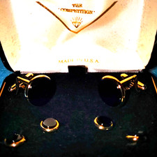NIB gold and black onyx vintage cufflink set