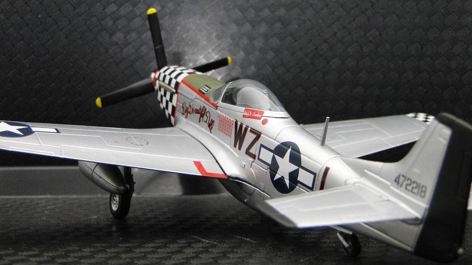 WW2 Plane Metal Model Airplane p AirForce Fighter Aircraft 1 32 b 48 51 f4 17 72 - Image 3 of 4