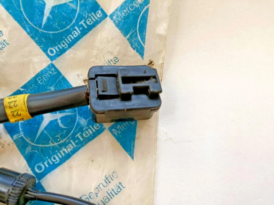 Mercedes w123 280C carburetor Heating cable harness Wiring 1235407209 Genuine . - Image 3 of 4