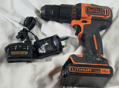 Black & Decker BCD700S Akku Kombihammer Bohrhammer 18V + 1,5Ah Bettery & Ladegerät