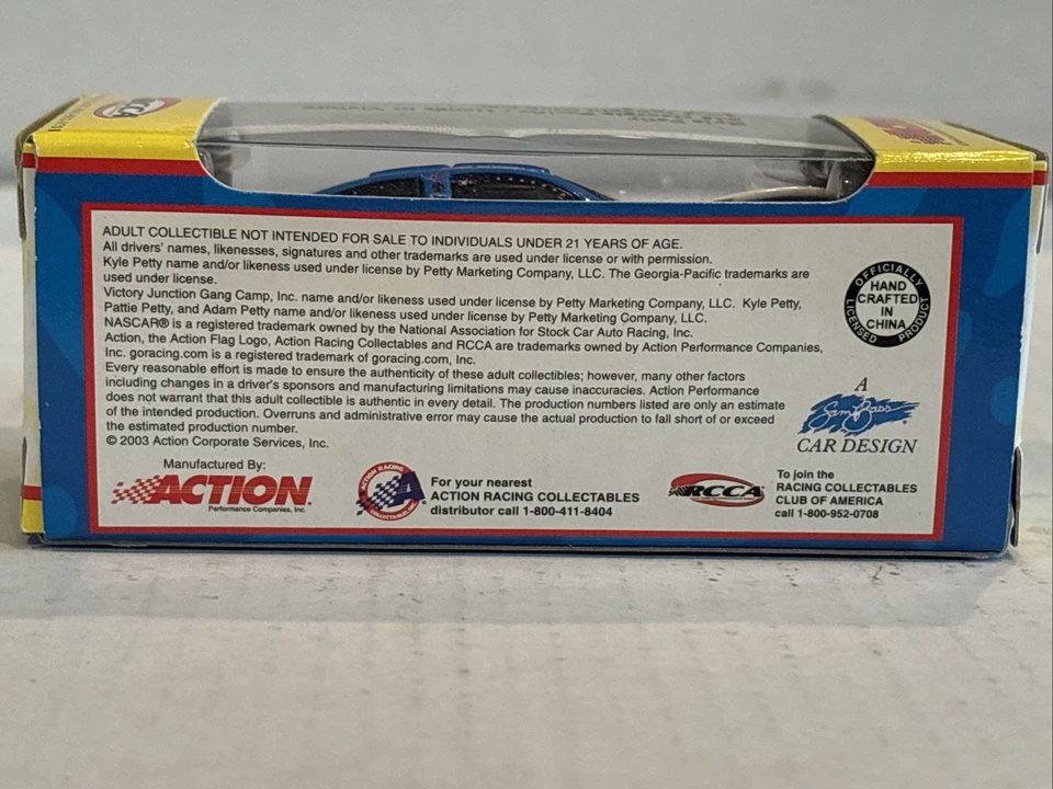 Acción Kyle Petty #45 Georgia Pacific Hands To Victory 2003 Intrepid 1:64 NASCAR Foto 2 de 4