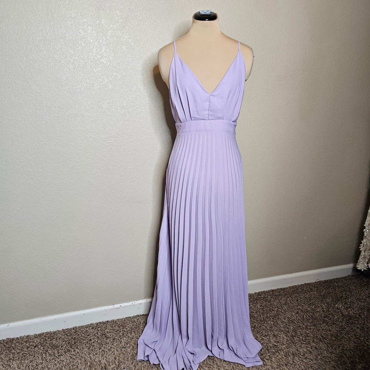 NWT Charmed Hearts Versona Lavender Pleated Maxi Dress Spaghetti Strap Large | eBay NWT Charmed Hearts Versona Lavender Pleated Maxi Dress Spaghetti Strap Large | eBay