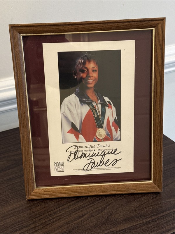 Atlanta 1996 Dominique Dawes Signed 9 X 11 Photo