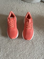 Coral Women  s Saucony Ride 18 Size 10 NEW