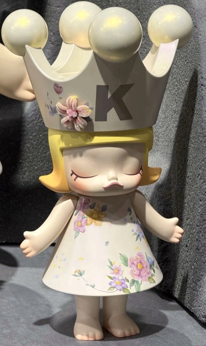 アイドル MEGA  MOLLY 400% Velvet Flowers POP MART MEGA ROYAL MOLLY 400% Velvet Flowers Limited Figure New