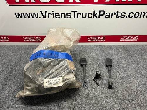 FREIGHTLINER  IMM F105166 SEAT BELT - M2, 2MAN, PASSENGER/COMPENSATED TEMP RANGE