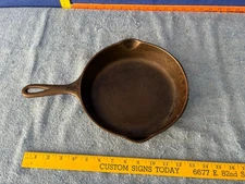 Wagner Ware Sidney -0- 1056 H Vintage Cast Iron Skillet