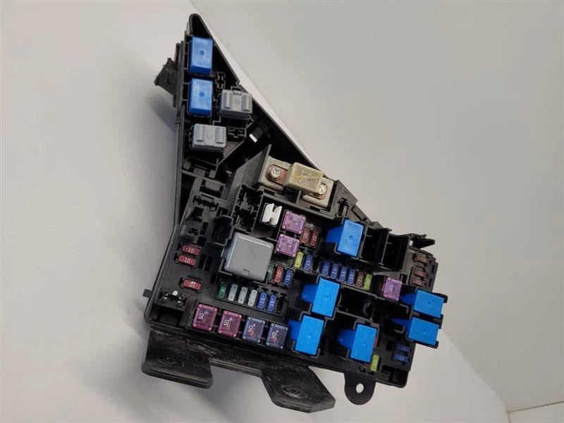 2010-2014 SUBARU LEGACY FUSE BOX ENGINE COMPARTMENT 82290AJ00A        - Image 3 of 4