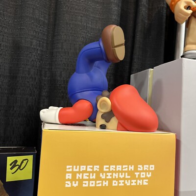 Super Crash Bro Smash Red Vinyl Figure Josh Divine x Strangecat Toys Mario