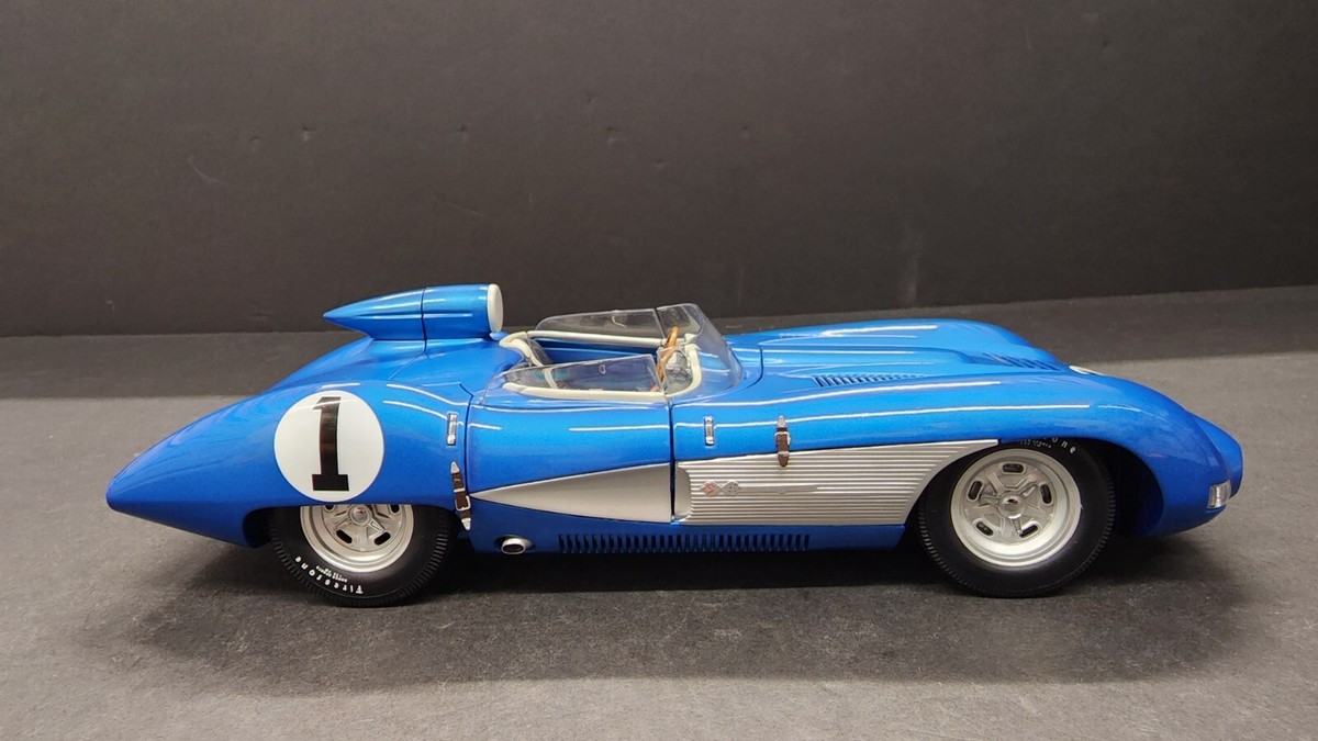 オートアート ミレニアム 1957 CORVETTE SS 1/18 1/18 AUTOart
