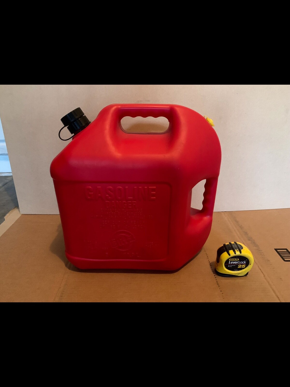 Blitz 5 Gallon Gas Can Pre Ban 11833 Flex Spout Vented NICE! eBay