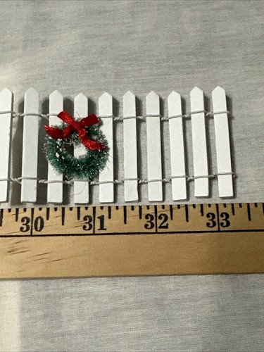 Christmas Village Accessory White Wood Picket Fence 33" with Wreaths - Picture 4 of 13