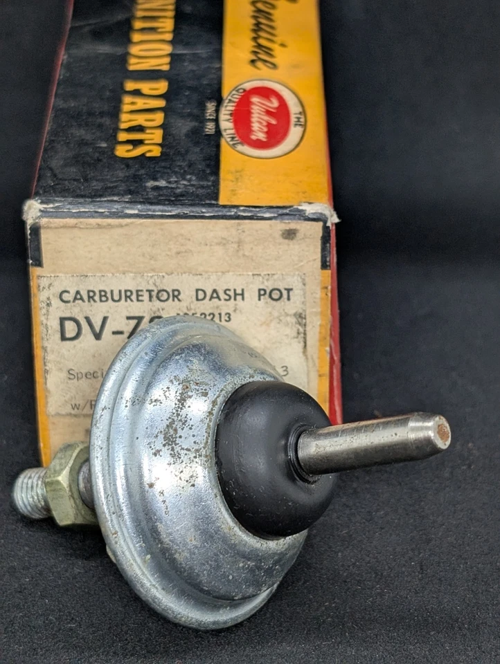 Carburador de 6 cilindros NORS 1962 1963 BUICK SPECIAL DASHPOT 1352213 Foto 2 de 4