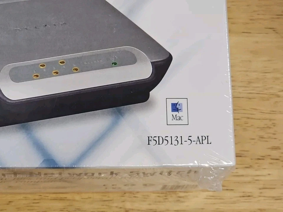 BELKIN F5D5131-5 5-Port 10/100Mbps Network Switch New in Box - Image 2 of 4