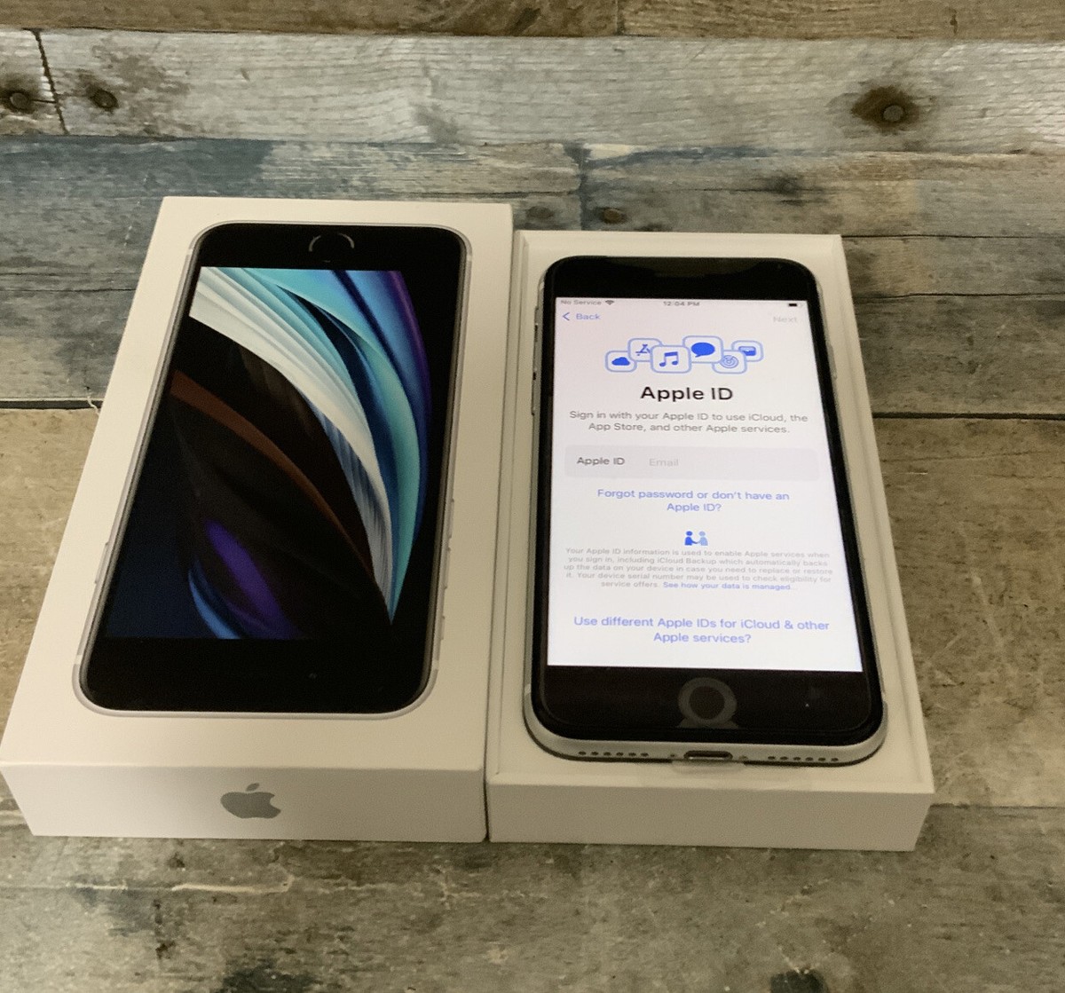 ⚡️Apple iPhone SE (2020, 64GB) Model MHHG3LL/A (White