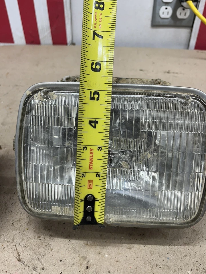 Фара Chevrolet K5 K10 Malibu Regal Cutlass 5x7 с ковшом и кольцами 78 79 80 - Изображение 4 из 4