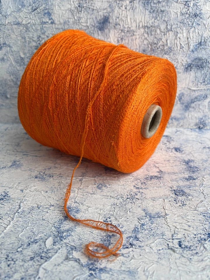 Linen tape yarn Color Orange 94/6% Linen/Polyamide 290m/100g, Per 100g - Image 3 of 4