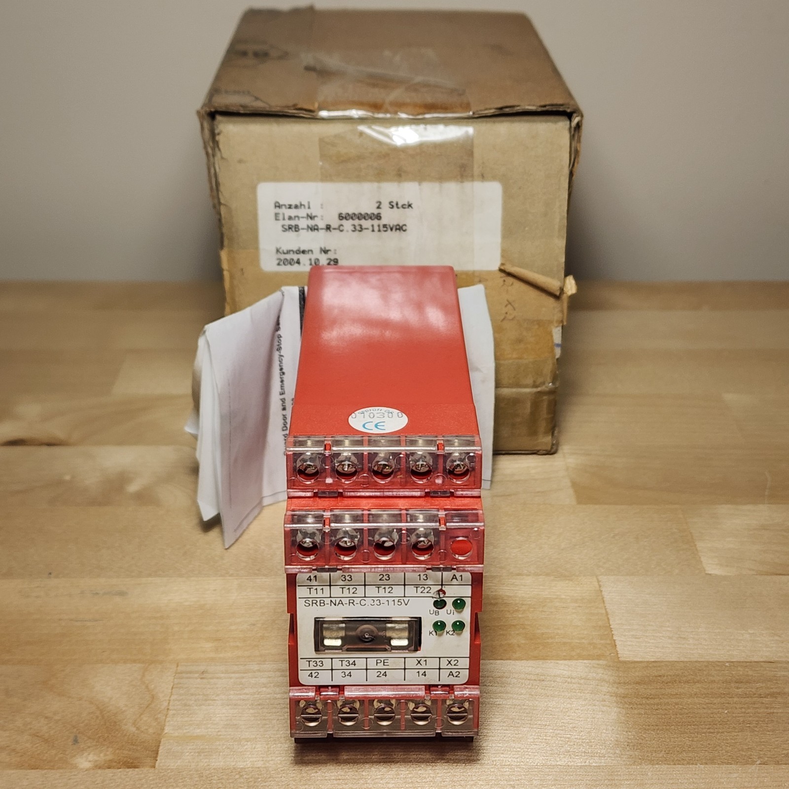 Relé de seguridad Elan Schmersal SRB-NA-R-C.33-115V