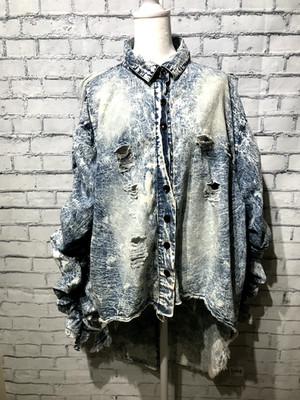 Thrill, Women XL, Destroyed Wash Soft Denim Gather-Sleeve Button Collar Shirt