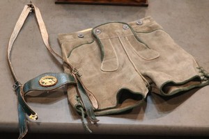 VTG BOYS SIZE 5 AUTHENTIC SUEDE BAVARIAN LEDERHOSEN OKTOBERFEST GEMUETLICHKEIT