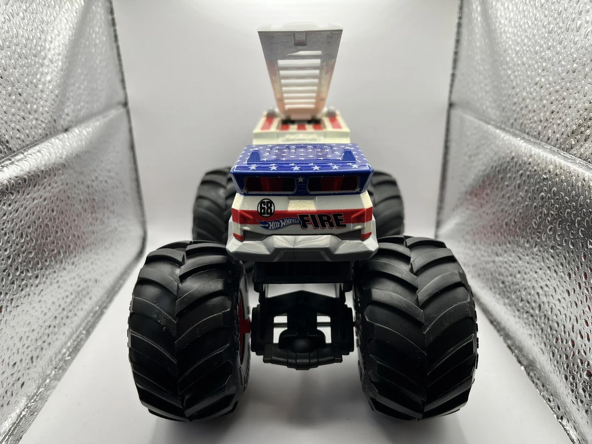 Hot Wheels Monster Trucks, Oversized Monster 5 Alarm Truck in 1:24