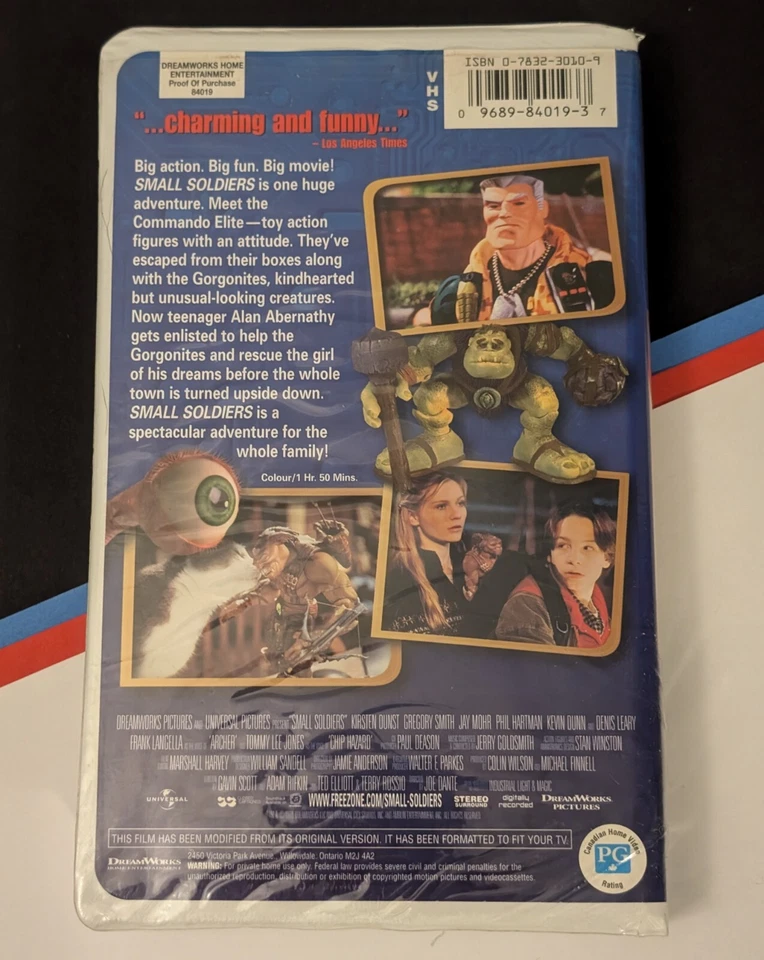 Small Soldiers (1998 VHS) Vtg 90s Cult Kirsten Dunst Joe Dante Tommy Lee Jones Foto 3 de 4