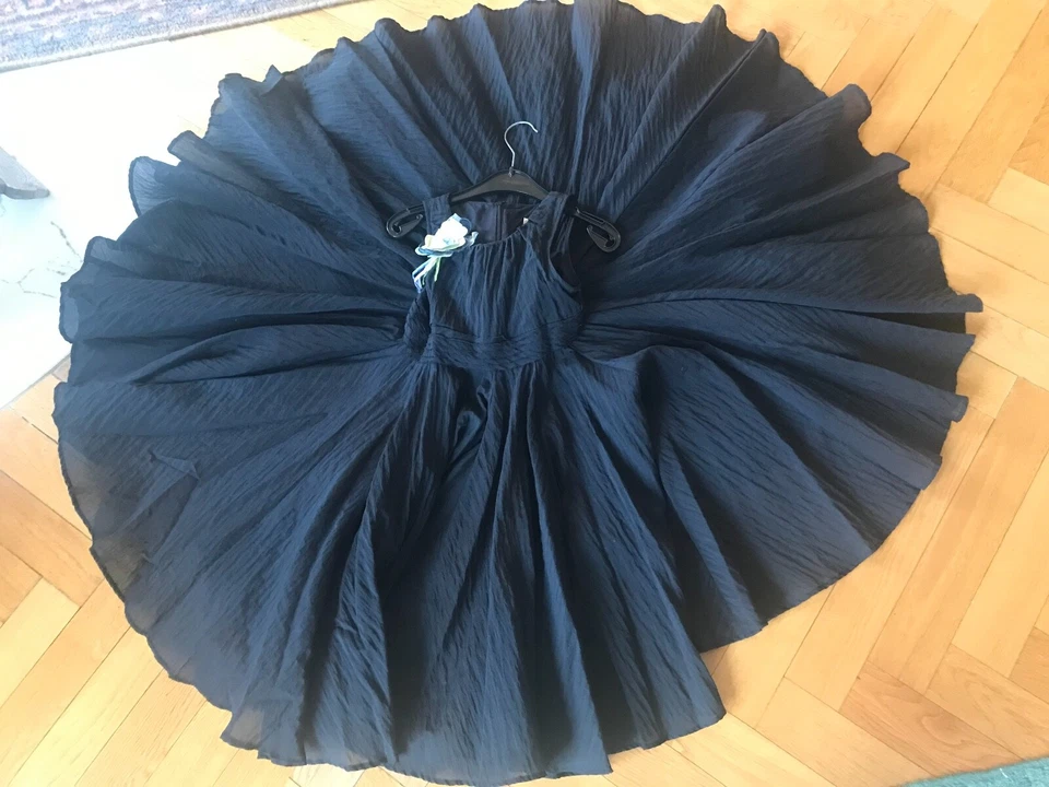 全新无标签 全新 128 7/8 3 年 Jottum SARISONU 海军蓝 旋转 连衣裙 女孩 荷兰! — 第 4/4 张图片