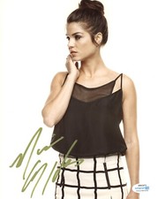 Marie Avgeropoulos The 100 Autographed Signed 8x10 Photo ACOA
