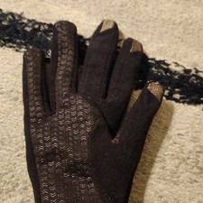 Women  s Black Wrist Gloves Chevron Touchscreen Compatible One Size