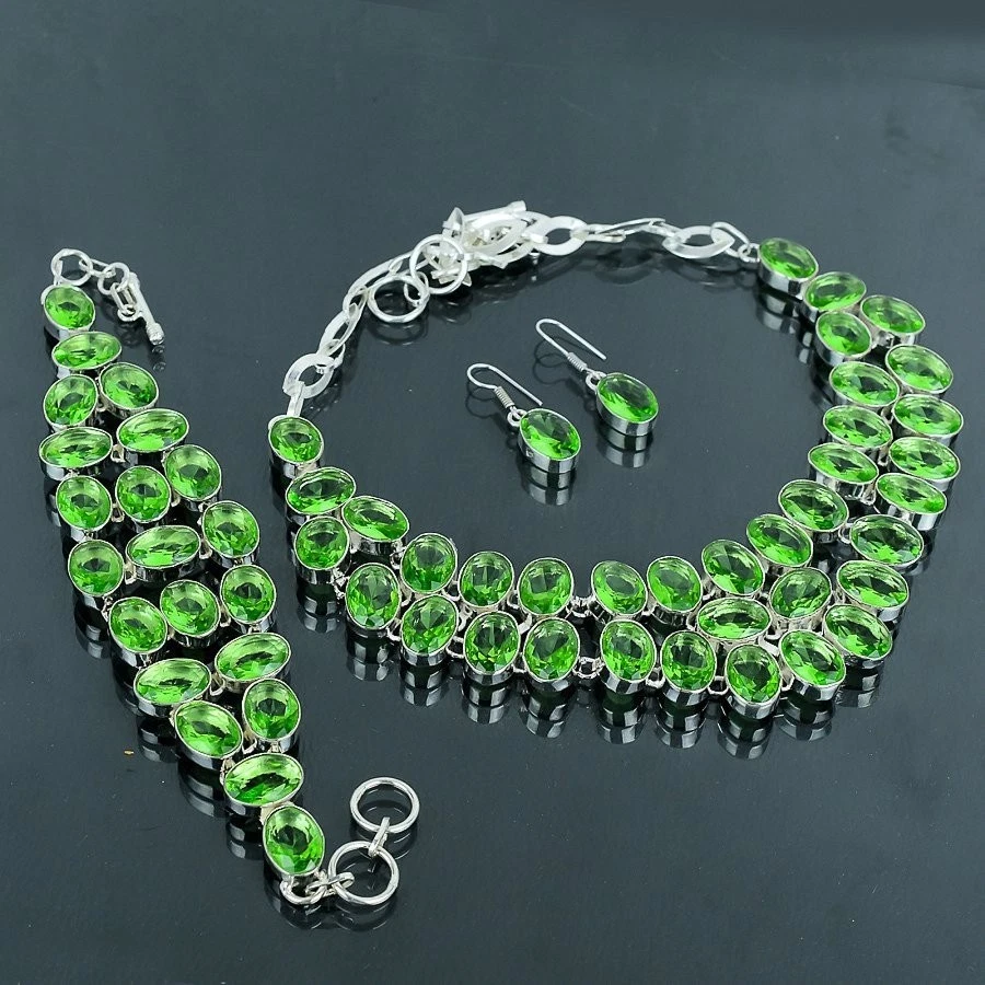 Conjunto de collar de joyería de regalo de compromiso hecho a mano con piedras preciosas de forma ovalada de amatista verde Foto 2 de 4