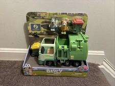 Moose Toys Bluey Garbage Truck - 2.5" Bluey and Bin Man Figures with Playset