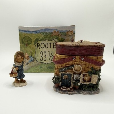 Boyds Bears ''Molly's Picnic Palace'' 1E Route 33 1/3 Village Summer