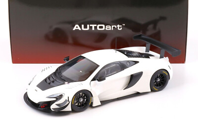 MCLAREN 650 GT3 2017 White Black Accents AUTOART 81640 1:18 MC LAREN Composite